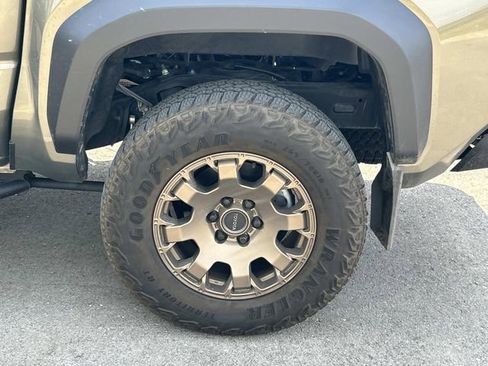 Used 2024 Toyota Tacoma 4x4 Double Cab Hybrid image 10