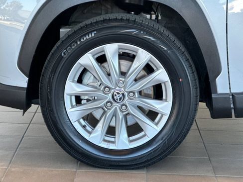 Certified 2024 Toyota Corolla Cross LE FWD image 26