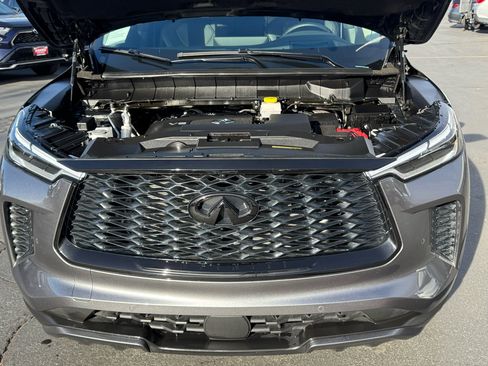 Used 2024 INFINITI QX60 Sensory w/ Vision Package image 15