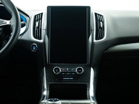 Used 2024 Ford Edge Titanium image 18