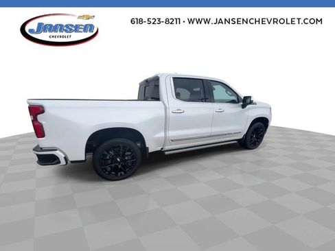Used 2025 Chevrolet Silverado 1500 High Country w/ Technology Package AWD/4WD image 8