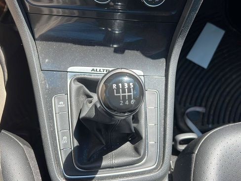 Used 2018 Volkswagen Golf Alltrack AWD/4WD image 7