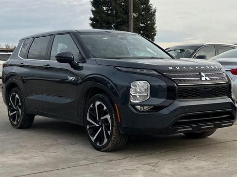 Used 2024 Mitsubishi Outlander SE image 10