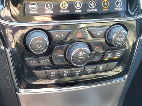 Used 2019 Jeep Grand Cherokee Limited image 22