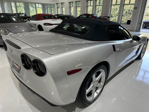 Used 2006 Chevrolet Corvette Convertible w/ Preferred Equipment Group RWD image 11