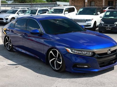 Used 2018 Honda Accord Sport image 18