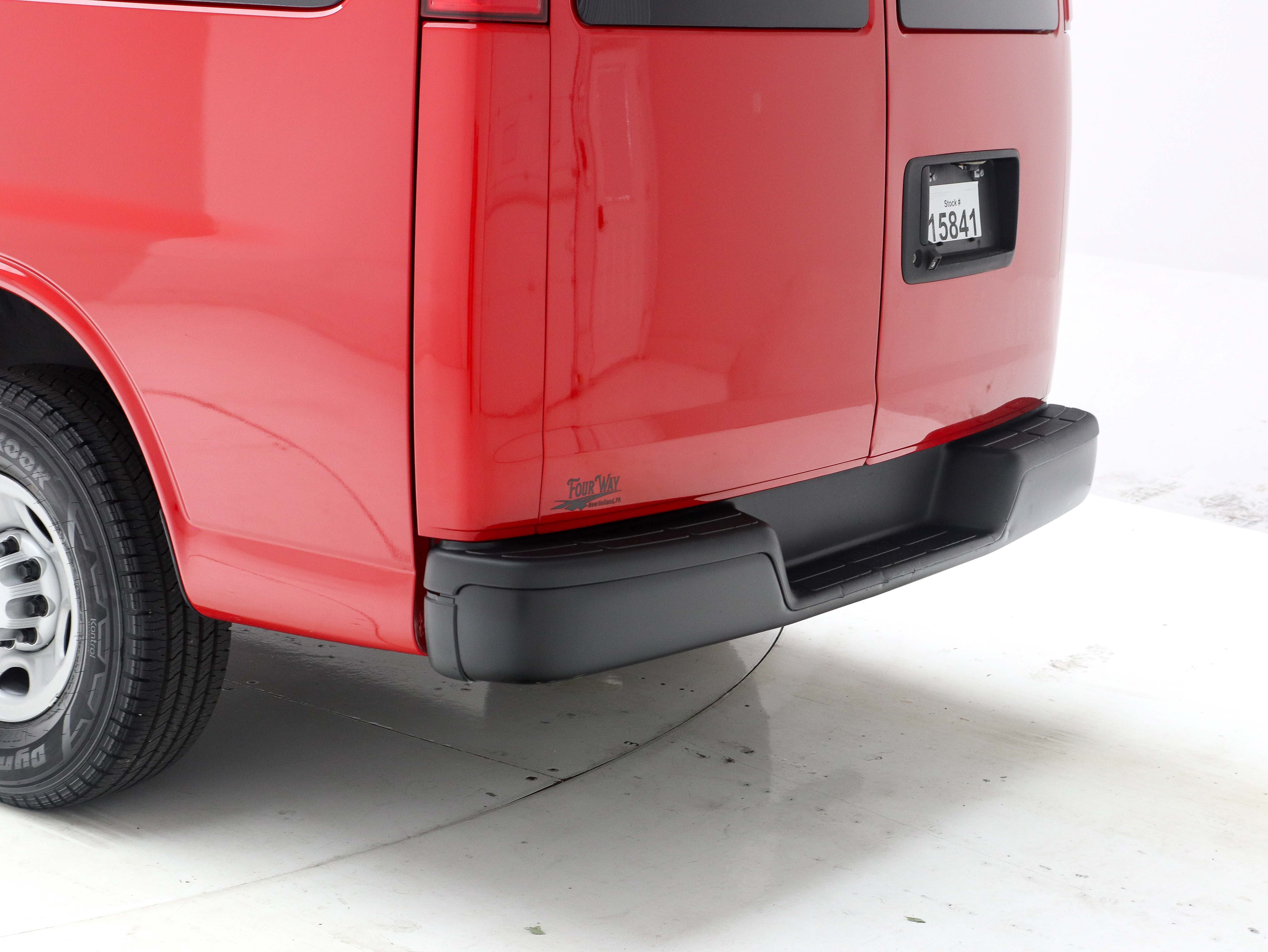 Used 2019 Chevrolet Express 3500 LS RWD image 10