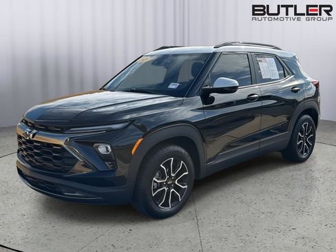 Used 2025 Chevrolet TrailBlazer ACTIV w/ Convenience Package image 1