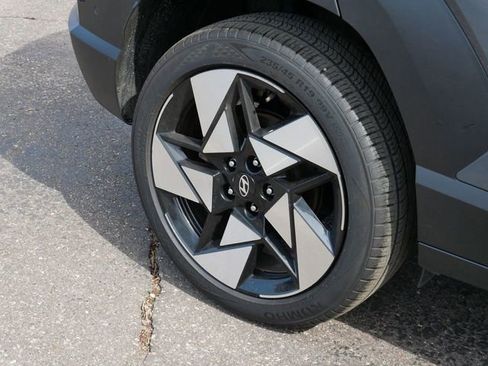 Used 2025 Hyundai Kona Limited AWD/4WD image 7