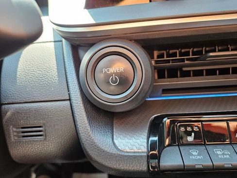 Used 2023 Toyota Prius XLE FWD image 30
