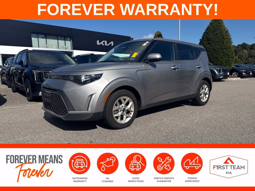 Used 2023 Kia Soul LX w/ LX Technology Package FWD image 1