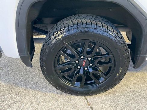 Used 2025 GMC Sierra 1500 Elevation w/ Preferred Package image 14