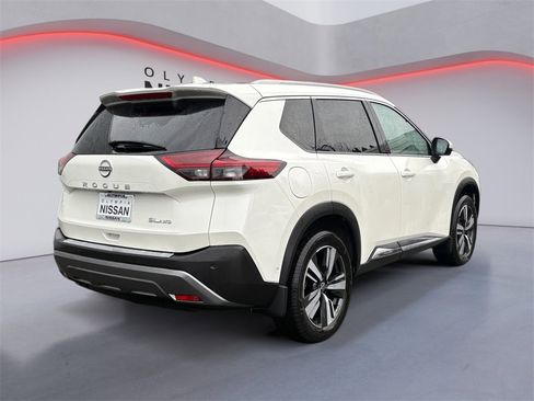 Used 2023 Nissan Rogue SL w/ SL Premium Package image 5