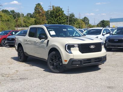 New 2025 Ford Maverick Lariat w/ Black Appearance Package