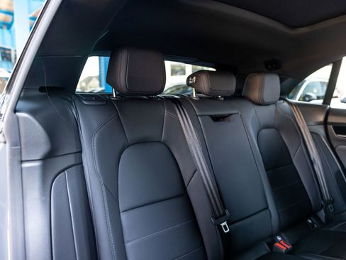 Used 2025 Porsche Macan Electric RWD image 40