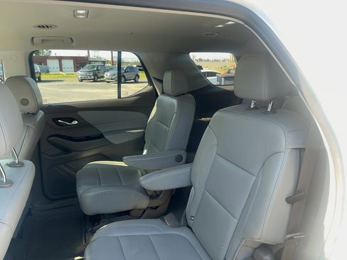 Used 2019 Chevrolet Traverse LT w/ LPO, Floor Liner Package AWD/4WD image 10