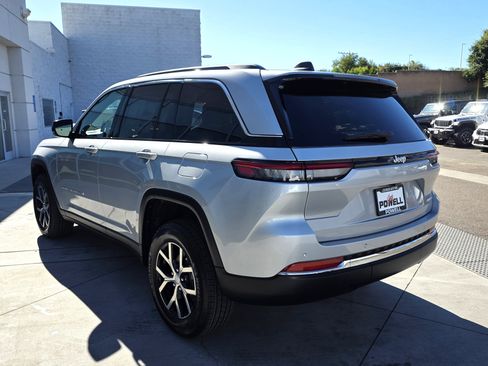 New 2025 Jeep Grand Cherokee Limited image 3