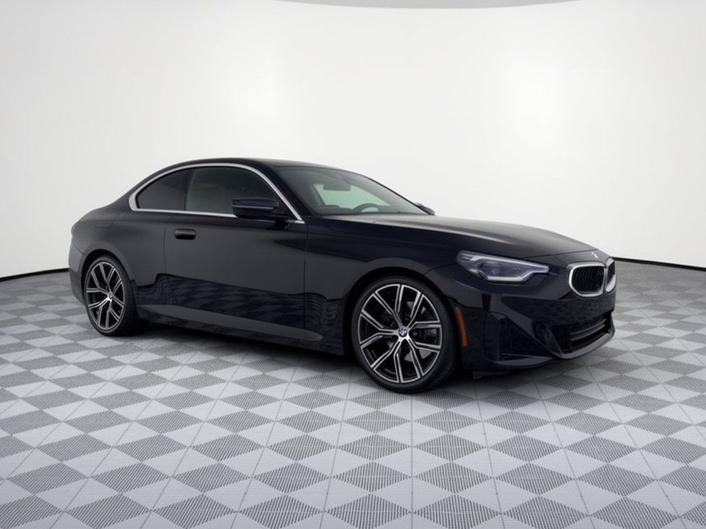 Used 2022 BMW 230i Coupe w/ Convenience Package RWD image 7