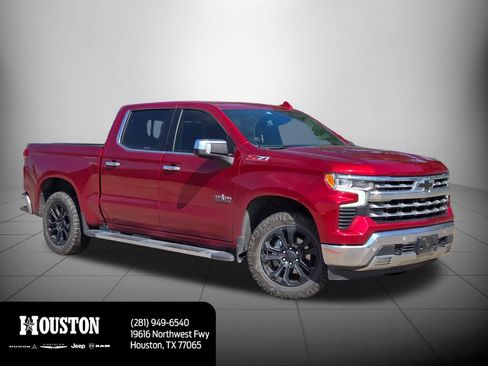 Used 2023 Chevrolet Silverado 1500 LTZ w/ LTZ Convenience Package II AWD/4WD image 3