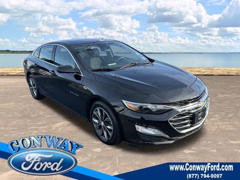 Used 2024 Chevrolet Malibu LT image 1