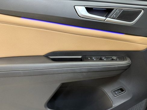 Used 2024 Volkswagen Atlas Cross Sport SEL R-Line image 23