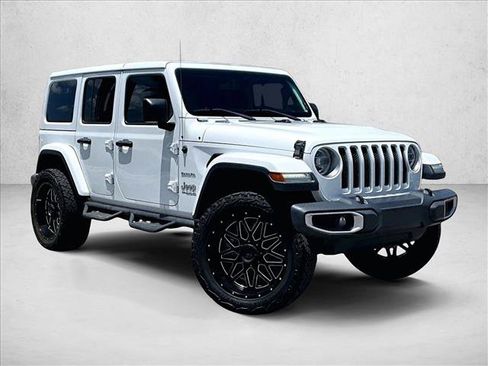 Used 2018 Jeep Wrangler Unlimited Sahara AWD/4WD image 11