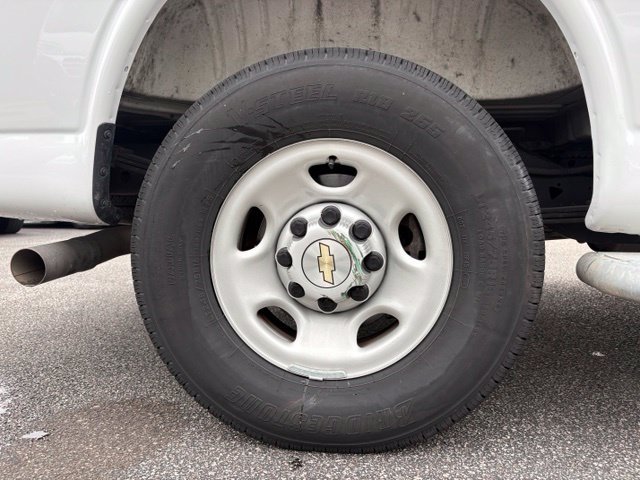 Used 2025 Chevrolet Express 2500 w/ Driver Convenience Package RWD image 19
