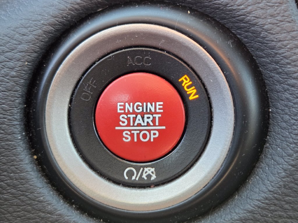 Used 2018 Dodge Durango SRT w/ Technology Group AWD/4WD image 36