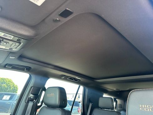 Used 2023 Chevrolet Tahoe High Country AWD/4WD image 26
