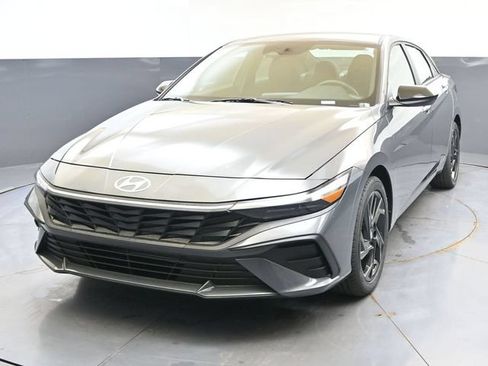 Used 2026 Hyundai Elantra Sport FWD image 1