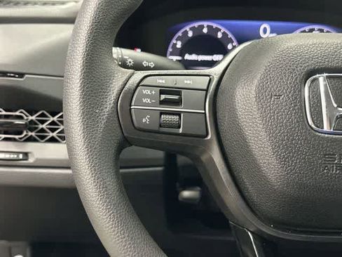 Certified 2025 Honda Accord LX image 17