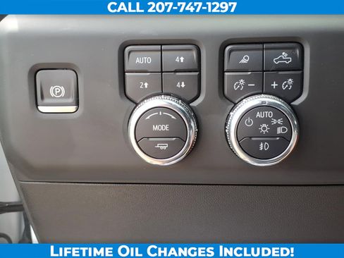 Used 2025 GMC Sierra 1500 AT4 w/ AT4 Premium Package AWD/4WD image 17
