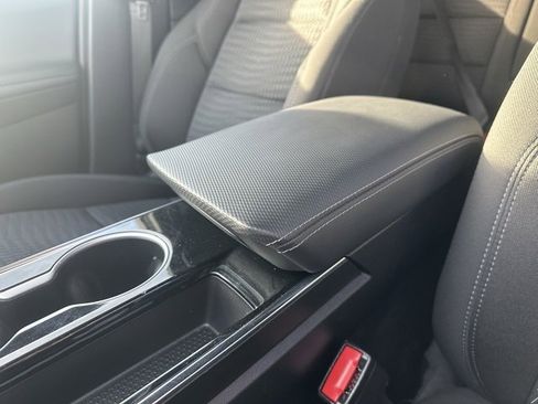 Certified 2025 Chevrolet Equinox LT image 12