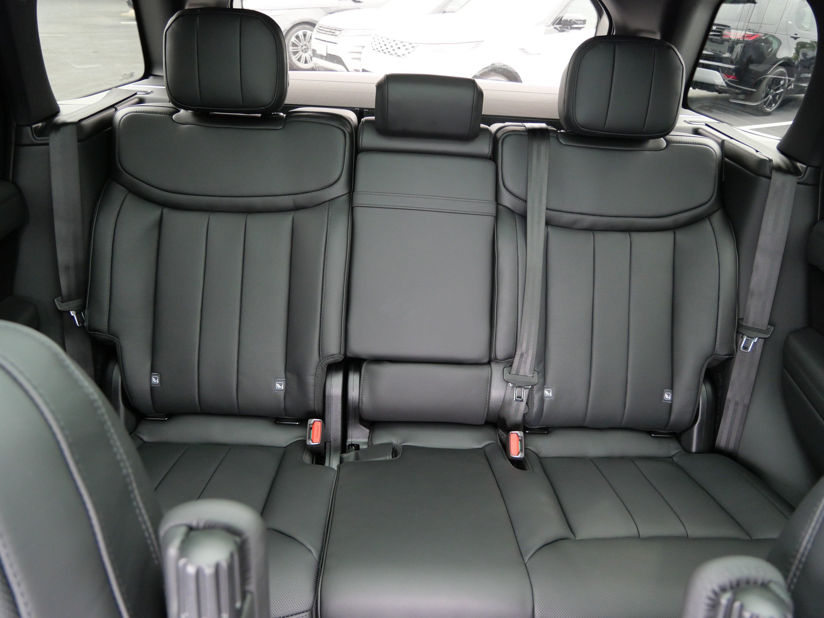 New 2027 Land Rover Range Rover SE AWD/4WD image 7