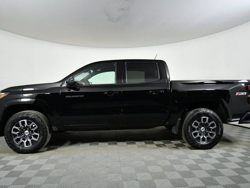 Used 2024 Chevrolet Colorado Z71 w/ Z71 Convenience Package 2 image 16