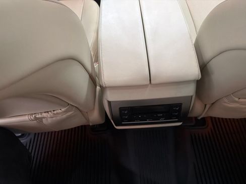 Used 2023 Lexus GX 460 Premium w/ Accessory Package AWD/4WD image 24