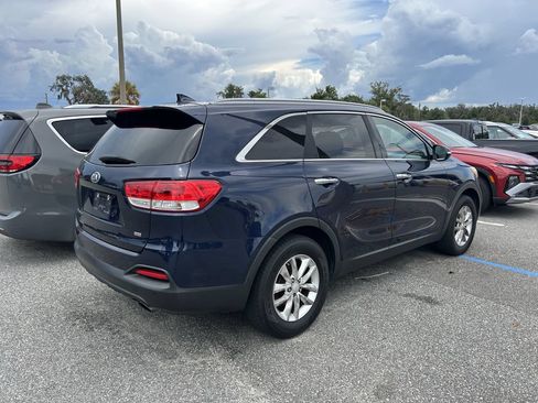 Used 2016 Kia Sorento FWD w/ LX Convenience Package image 3