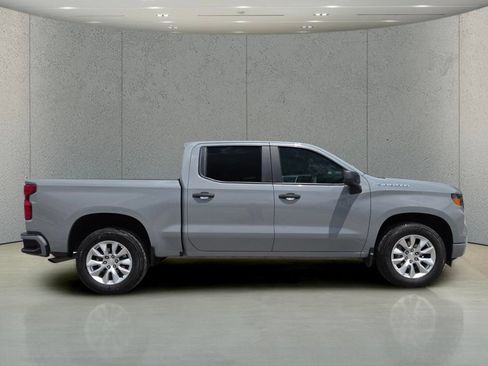 Used 2024 Chevrolet Silverado 1500 Custom RWD image 3