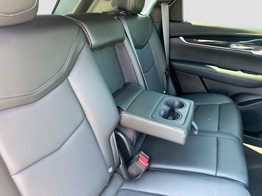 Used 2023 Cadillac XT5 Premium Luxury w/ Technology Package FWD image 29