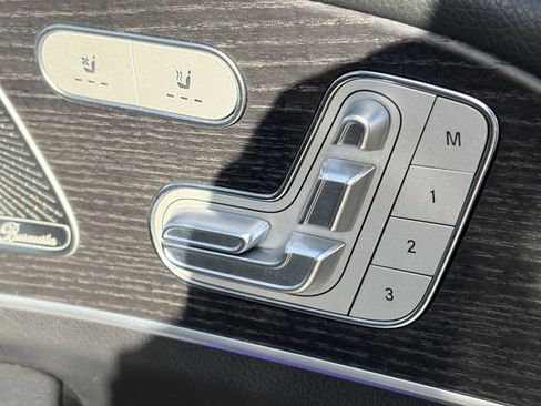 Used 2023 Mercedes-Benz GLS 580 4MATIC image 19