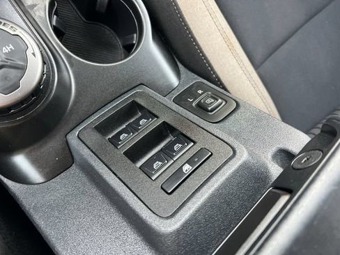 Used 2021 Ford Bronco Big Bend AWD/4WD image 24