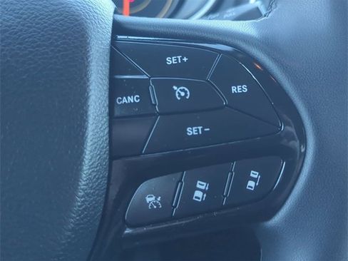 Used 2023 Jeep Cherokee Altitude Lux image 14