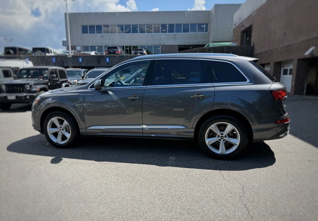 Used 2021 Audi Q7 2.0T Premium Plus w/ Premium Plus Package AWD/4WD image 14