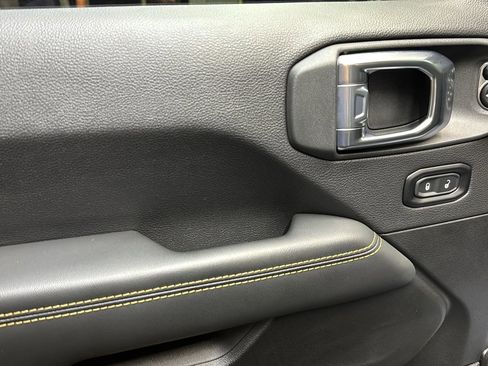 Used 2025 Jeep Wrangler Unlimited Rubicon 392 image 12