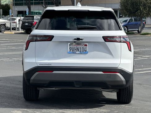 Used 2026 Chevrolet Equinox LT w/ LPO, Floor Liner Package image 5