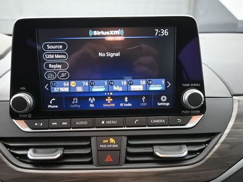 Used 2025 Nissan Altima 2.5 SV image 3