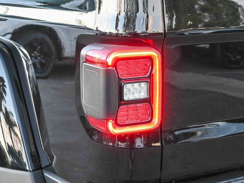 New 2026 Jeep Gladiator Mojave image 8