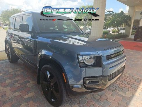 Used 2024 Land Rover Defender 110 X-Dynamic SE AWD/4WD image 3