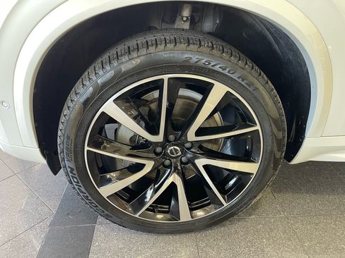 Used 2025 Volvo XC90 B5 Plus w/ Protection Package Premier AWD/4WD image 21