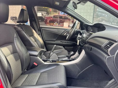 Used 2016 Honda Accord Sport image 17